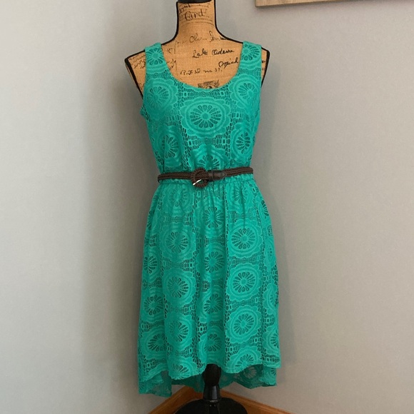 AUW Dresses & Skirts - AUW Turquoise Lace Asymmetrical Dress NWOT Women Size Medium